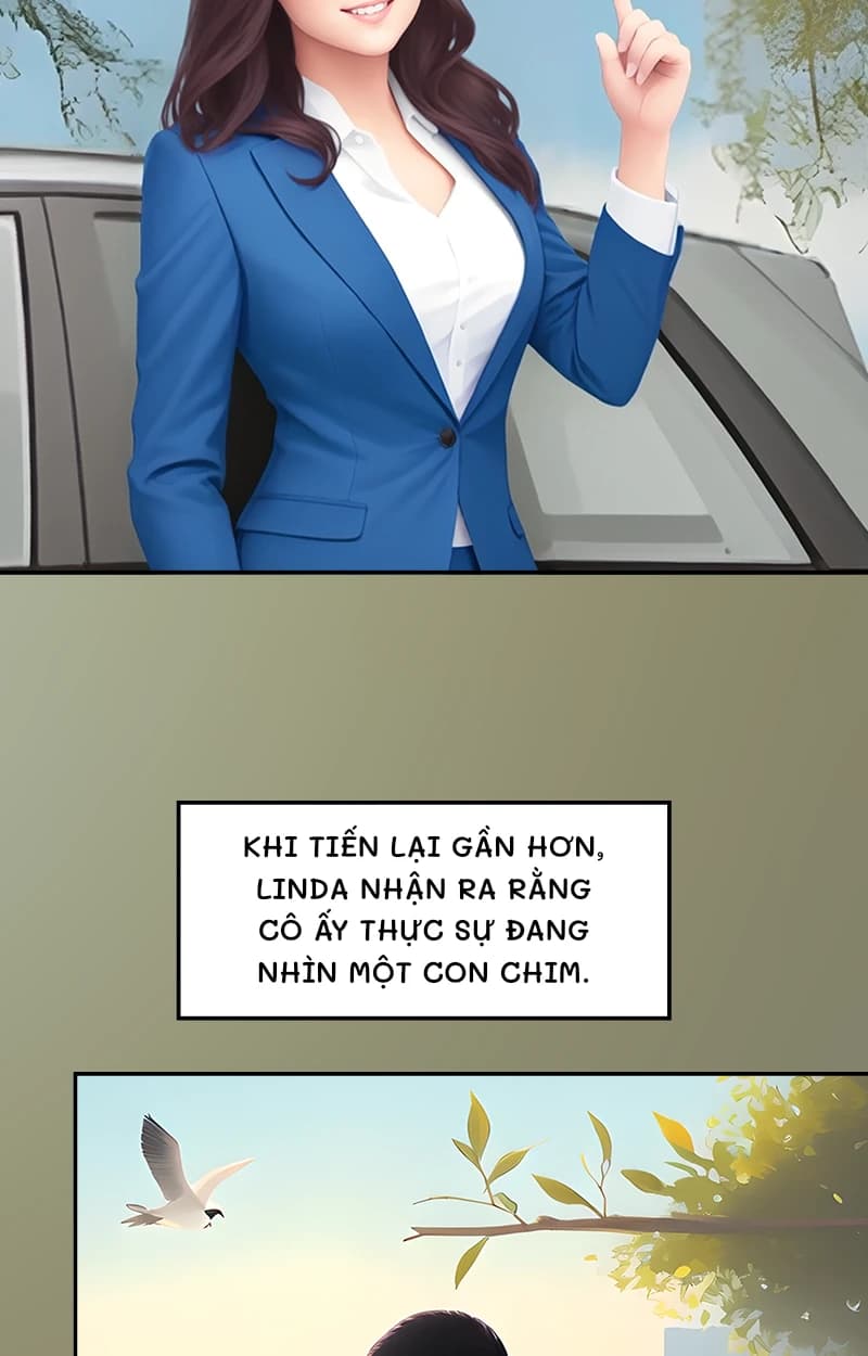 Khi tiến lại gần hơn, Linda nhận ra rằng cô ấy thực sự đang nhìn một con chim.
