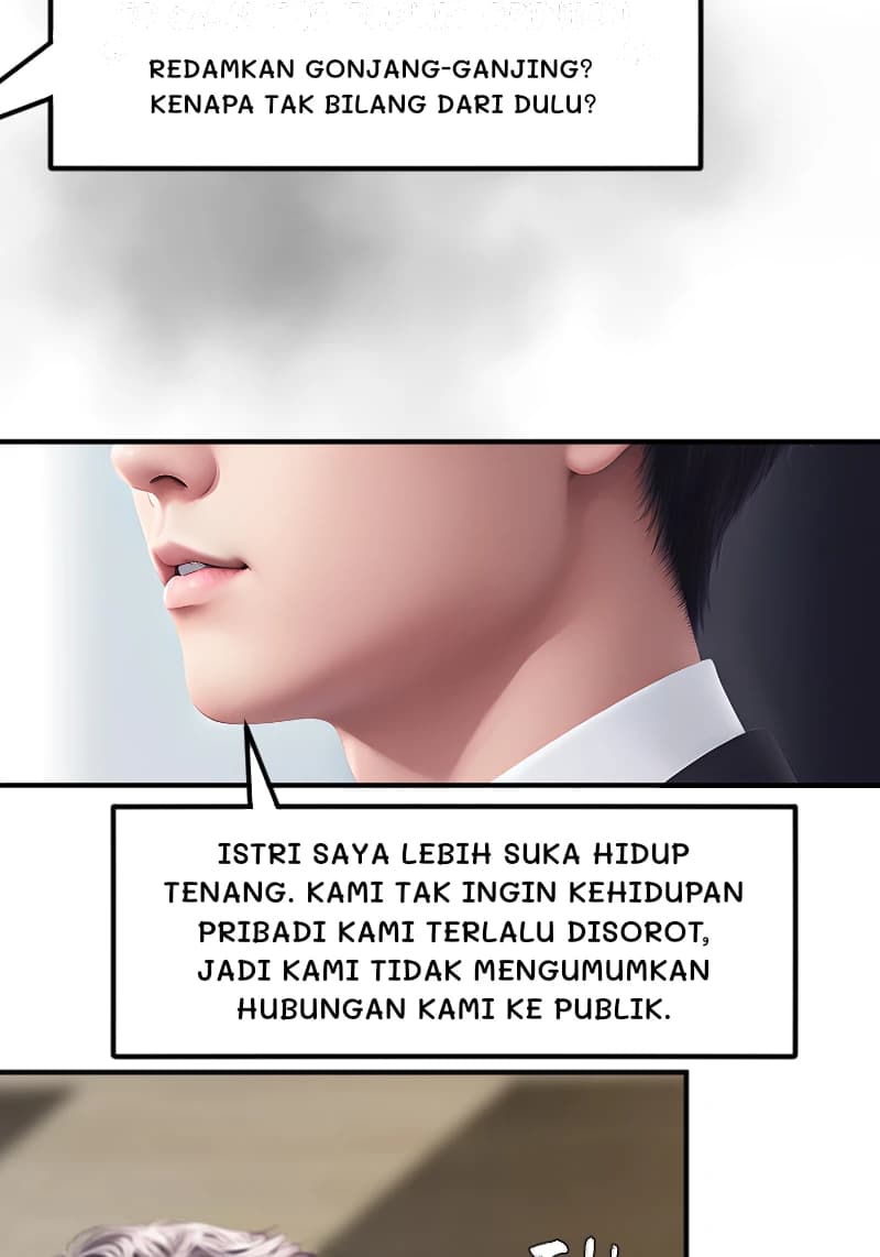 REDAMKAN GONJANG-GANJING? KENAPA TAK BILANG DARI DULU?
ISTRI SAYA LEBIH SUKA HIDUP TENANG. KAMI TAK INGIN KEHIDUPAN PRIBADI KAMI TERLALU DISOROT, JADI KAMI TIDAK MENGUMUMKAN HUBUNGAN KAMI KE PUBLIK.
